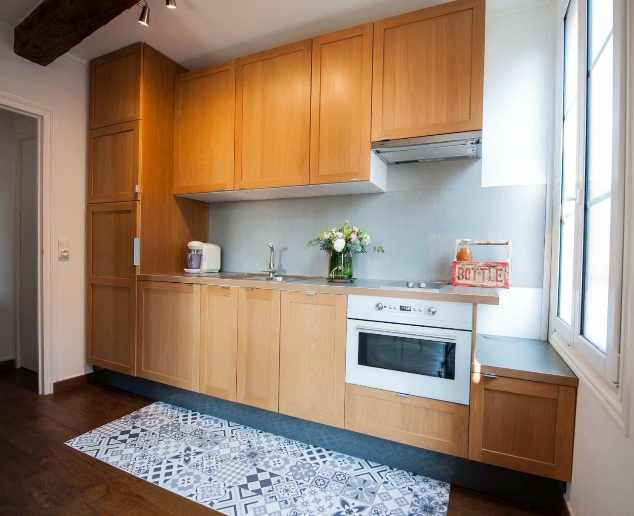 Vancouver Apartment Honfleur